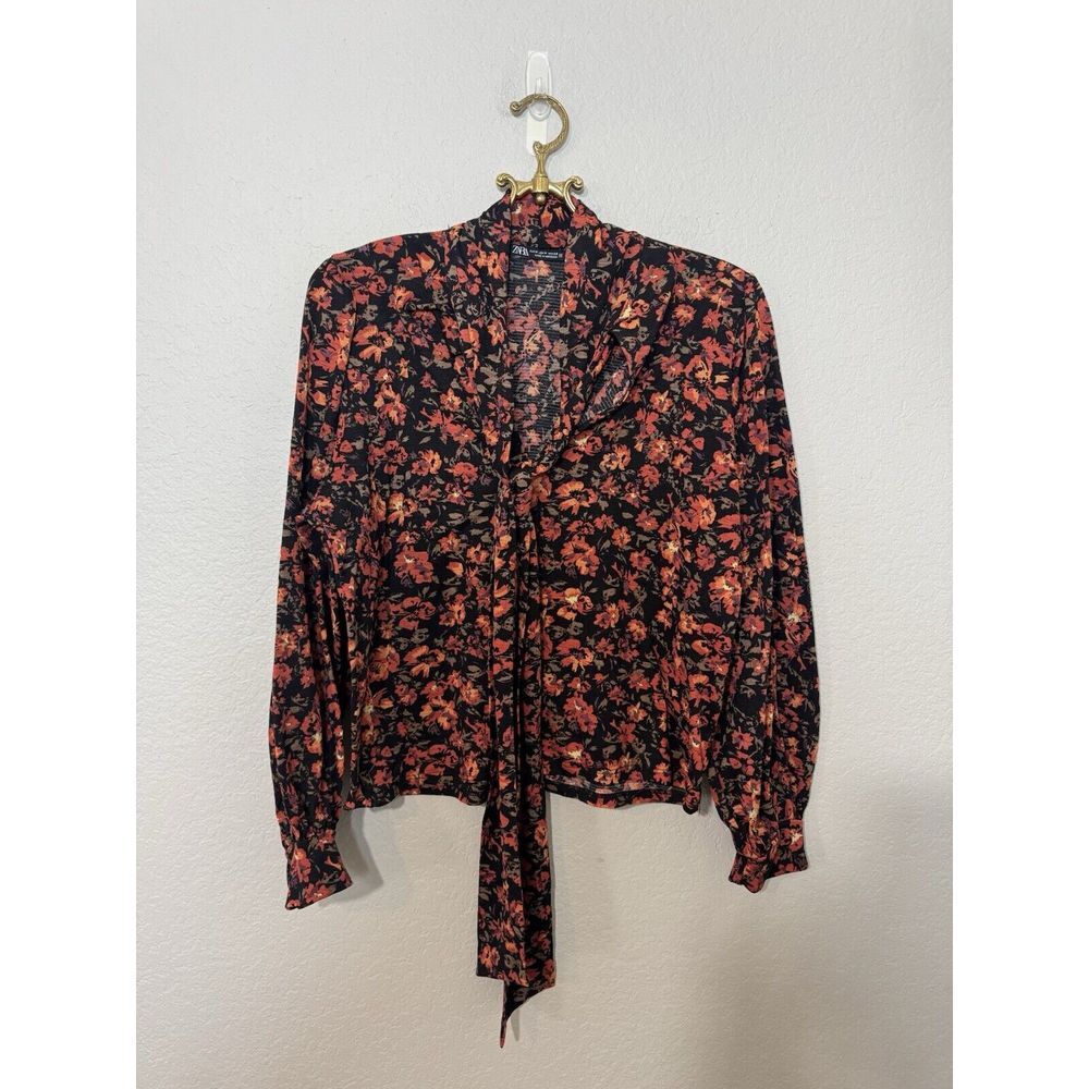 Zara Blouse V Neck Floral Pattern S Collar and Puff Sleeve Tie Neck